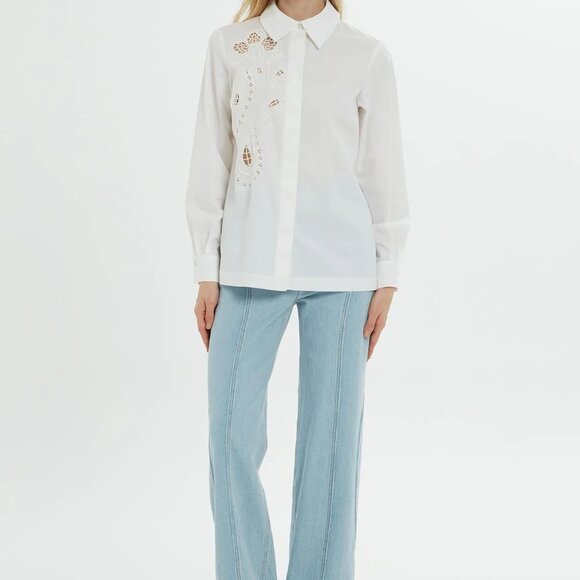 Right Body Hole Embroidered White Shirt - Picture 3 of 5